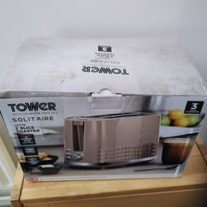 Tower Solitaire Toaster in Latte