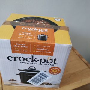 Crockpot Slow Cooker in Black