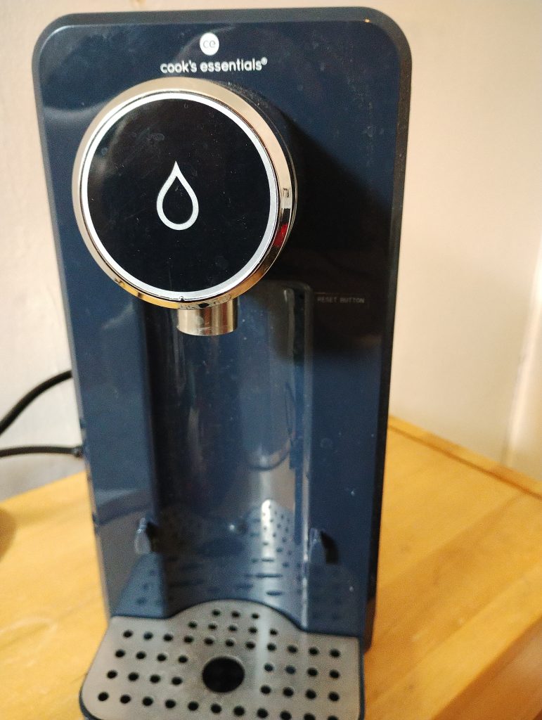 Cook's Essentials Hot Water Dispenser in Navy